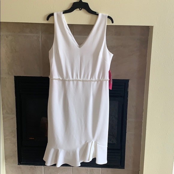 What a gorgeous dress - Picture 4 of 8